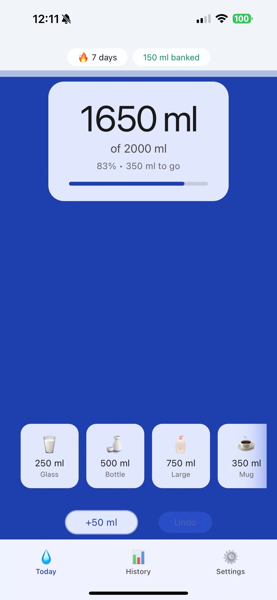 Brimful's Today screen on a deep blue field: 1650 ml of a 2000 ml goal, 83 percent with 350 ml to go, a 7-day streak and 150 ml banked at the top, and quick-add tiles for a 250 ml glass, 500 ml bottle, 750 ml large and 350 ml mug above a plus 50 ml button.